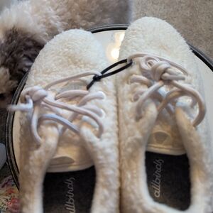 NWT Allbirds Fleecy Wool Warm Sneakers Women's 8.